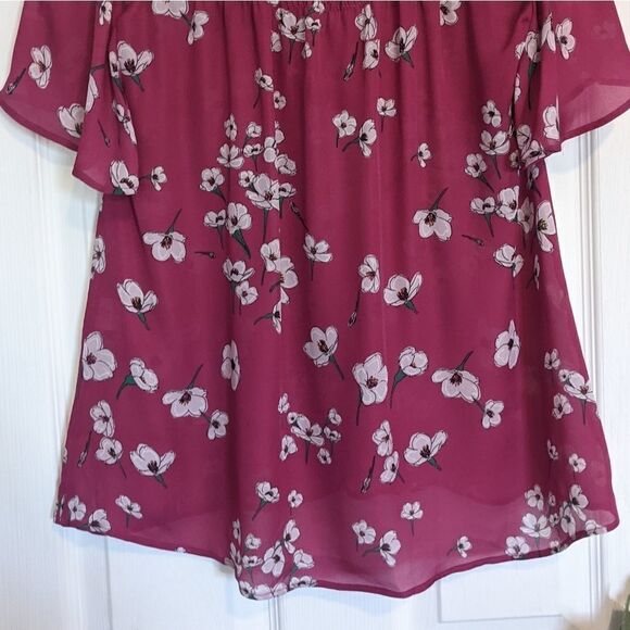 Tucker Chelsea Top Tahitian Gardenia in Double Georgette Silk Blouse Floral - Picture 9 of 10